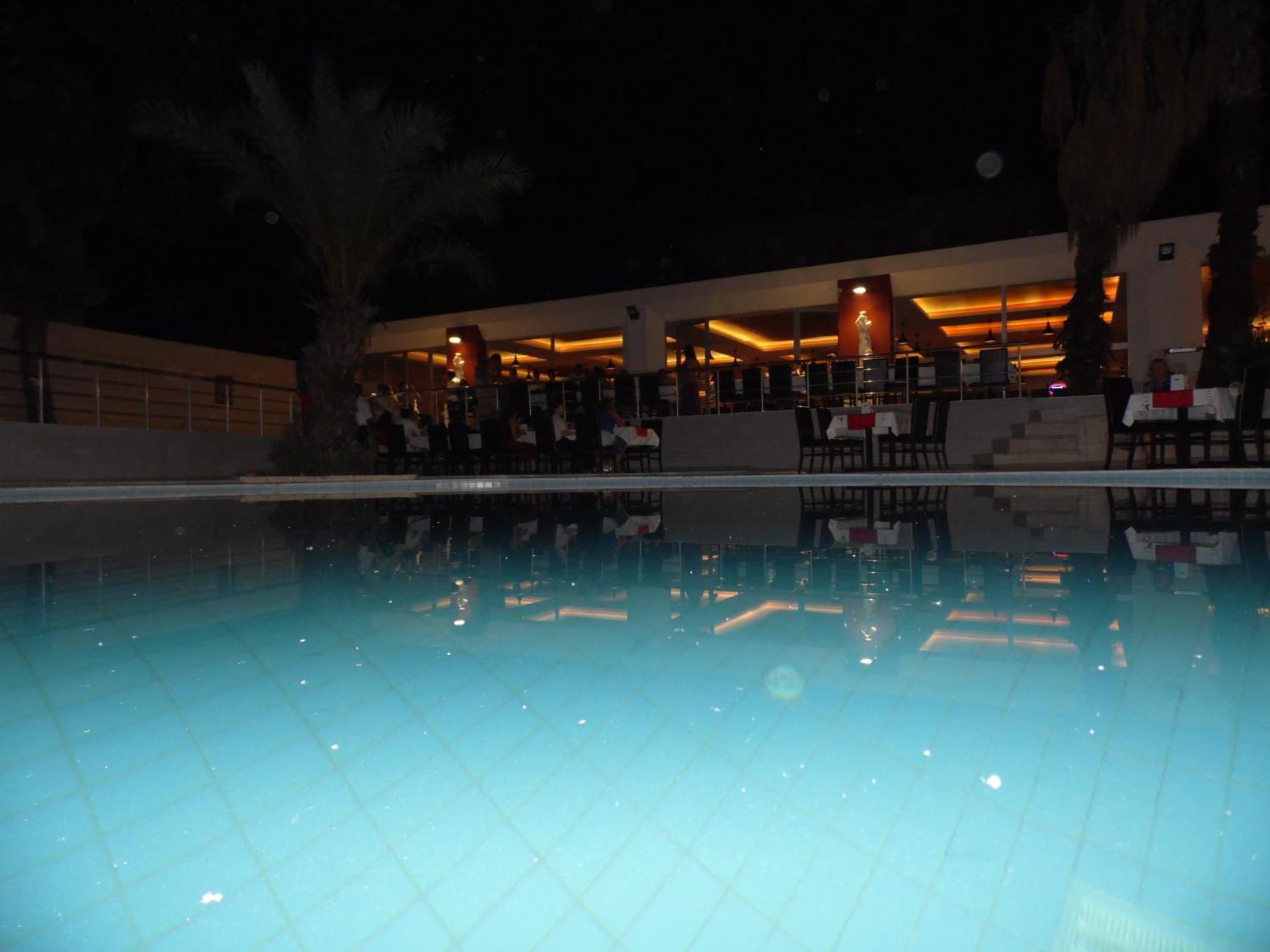 Winecity Hotel 代姆雷 外观 照片