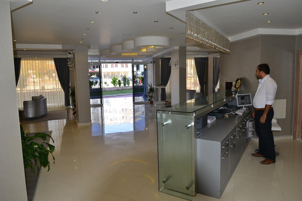 Winecity Hotel 代姆雷 外观 照片