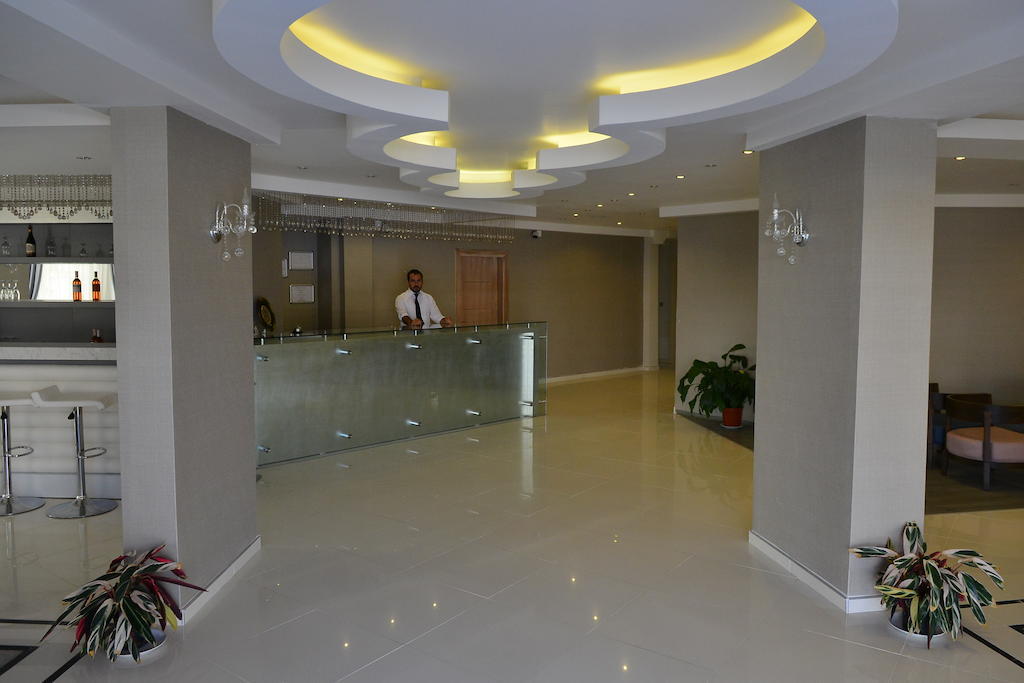Winecity Hotel 代姆雷 外观 照片