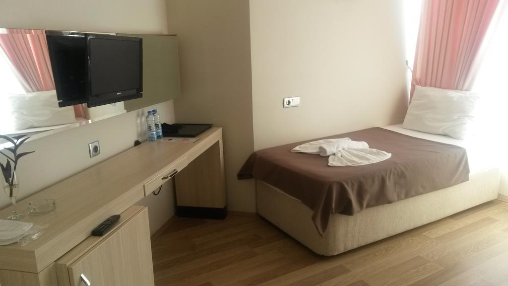 Winecity Hotel 代姆雷 外观 照片