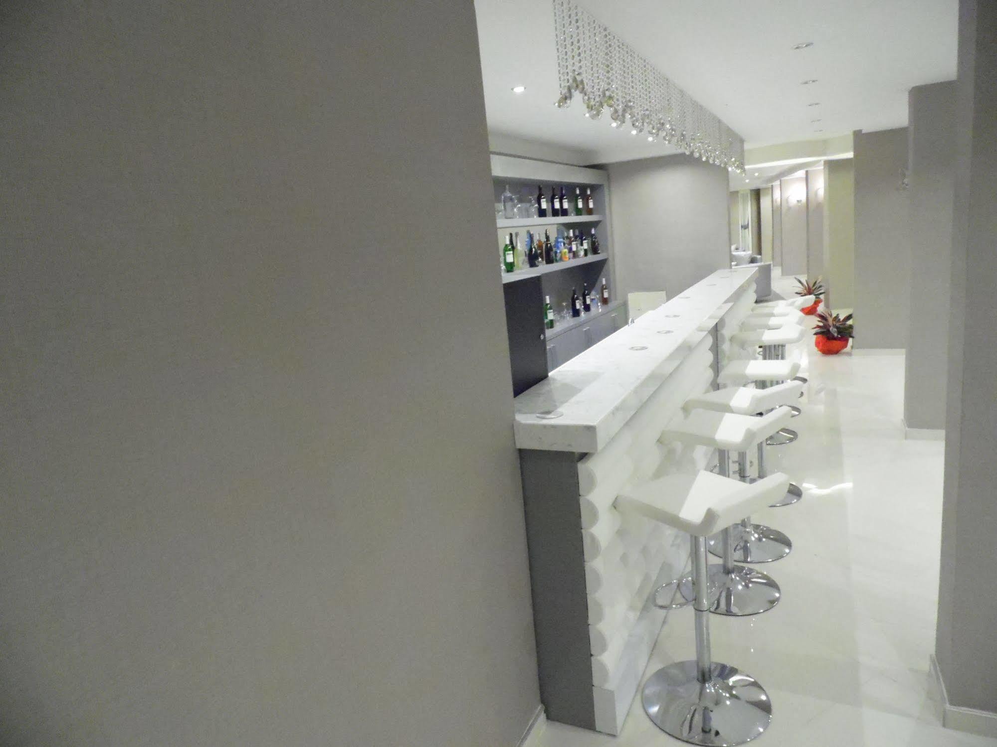 Winecity Hotel 代姆雷 外观 照片