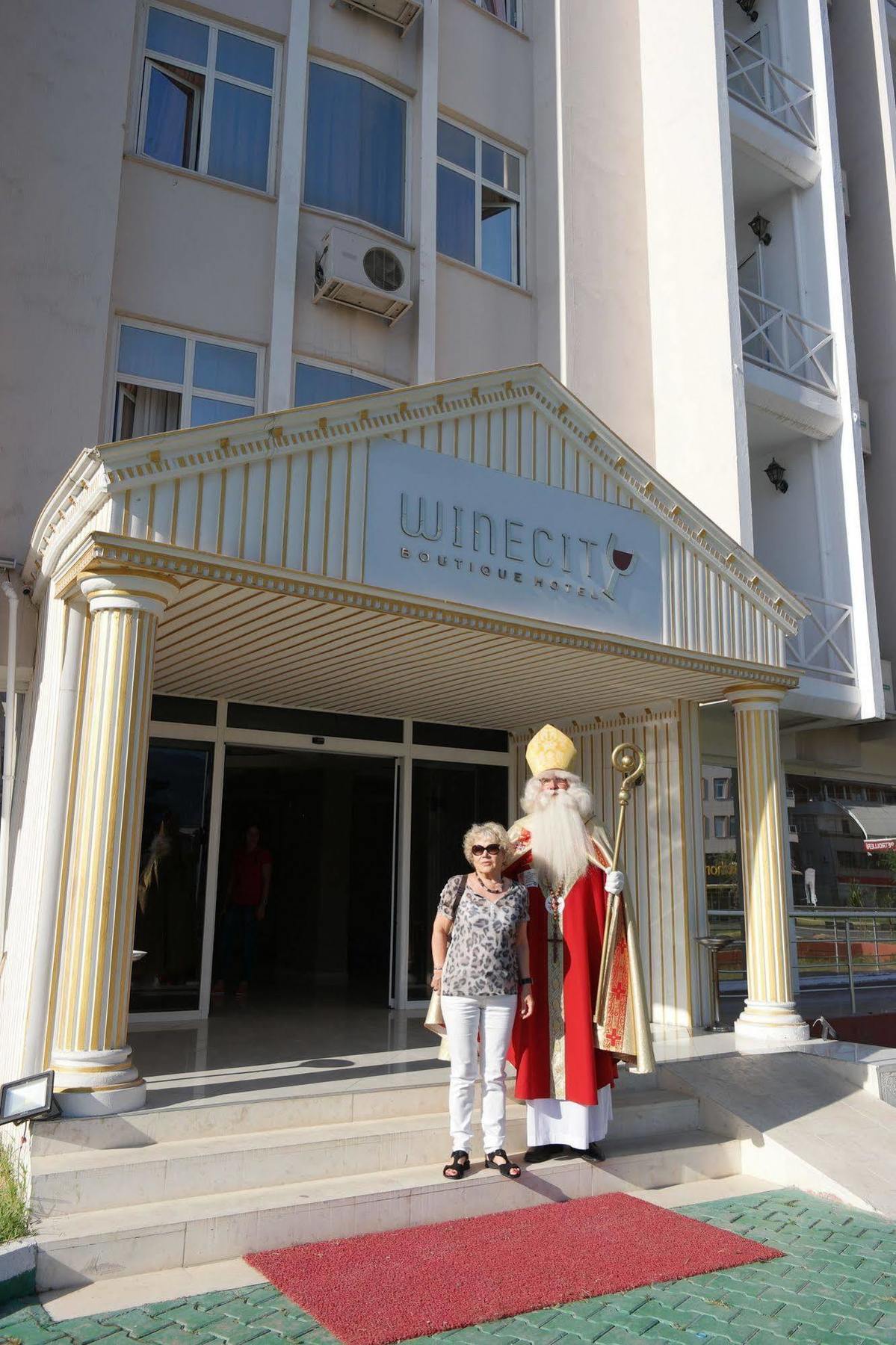 Winecity Hotel 代姆雷 外观 照片
