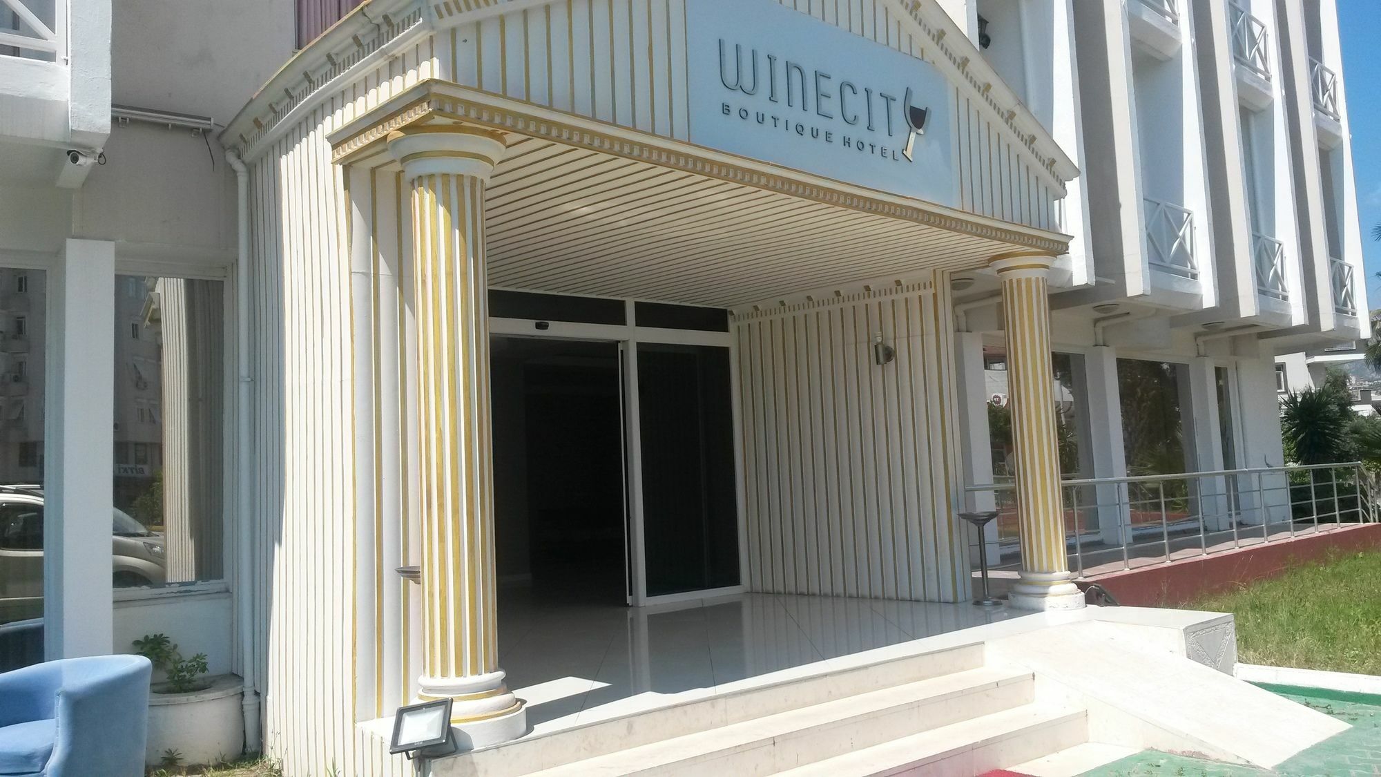 Winecity Hotel 代姆雷 外观 照片